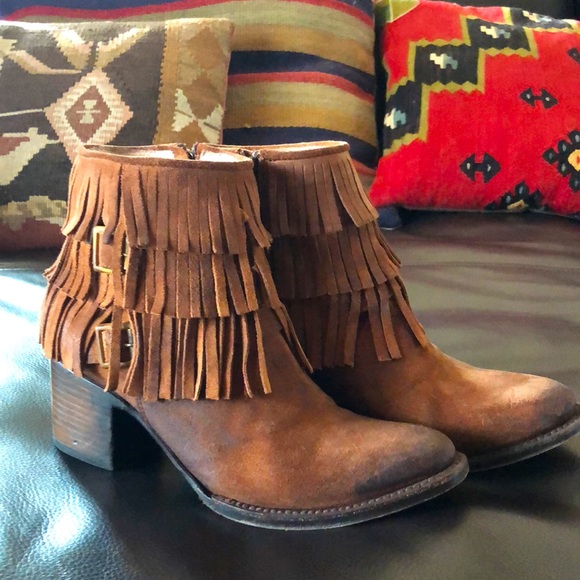 FREEBIRD GENUINE LEATHER FRINGE BOOTS….Amazing Boots! 🌺 EUC! - Picture 5 of 16